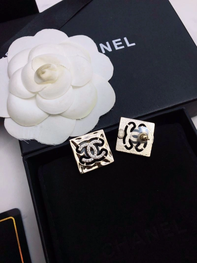 Chanel Earrings Sophisticated 230061