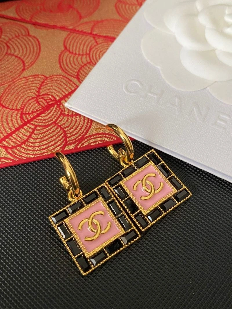 Elegant Chanel Earrings 230050