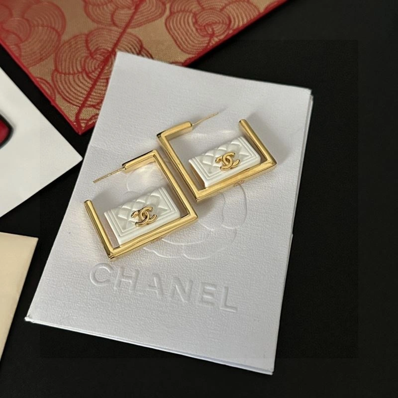 Chanel Earrings Breathable 230048
