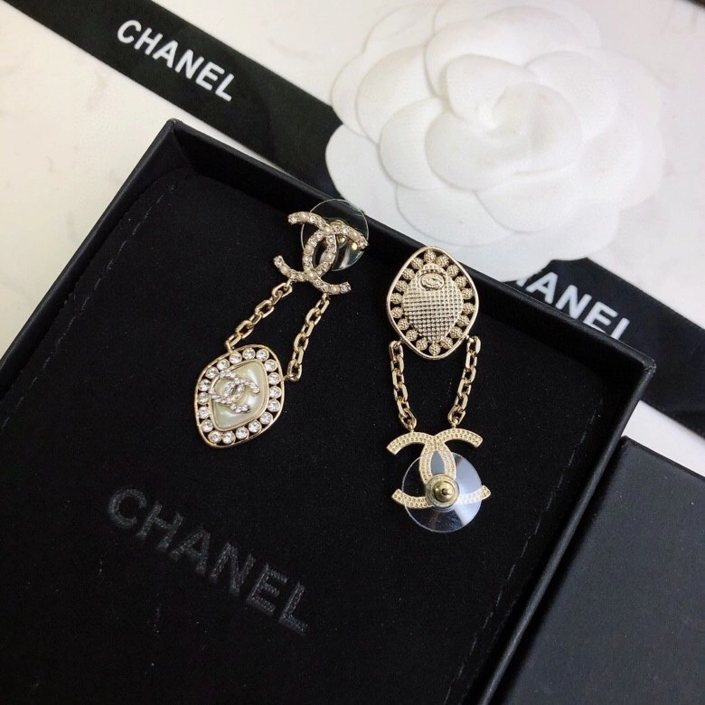 Affordable Chanel Earrings 230198