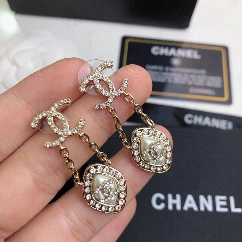 Affordable Chanel Earrings 230198
