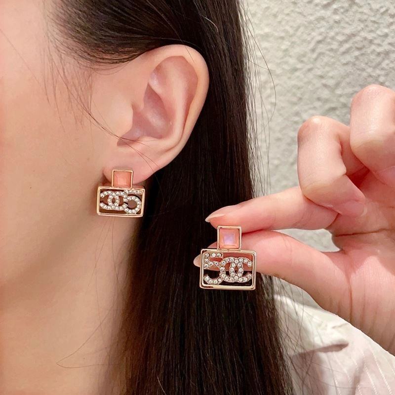 Trendsetting Chanel Earrings 230057