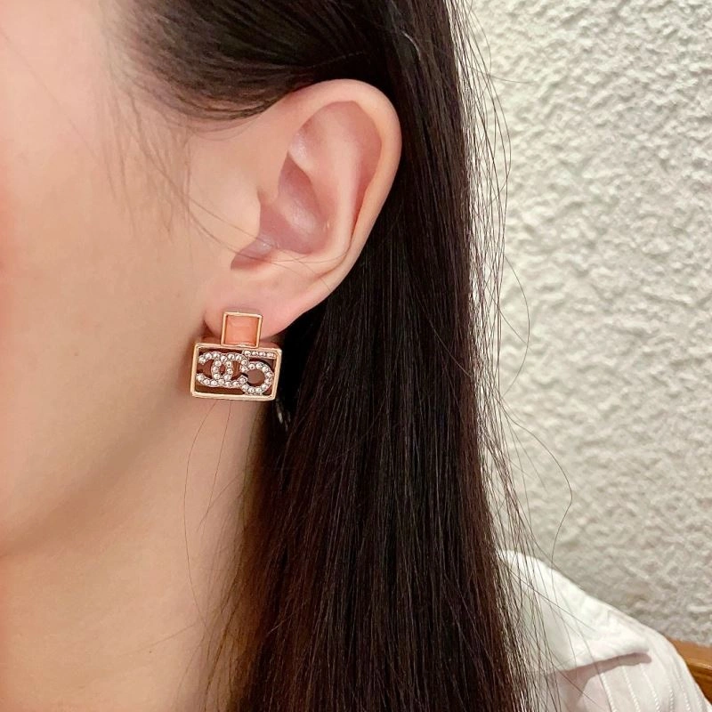 Trendsetting Chanel Earrings 230057