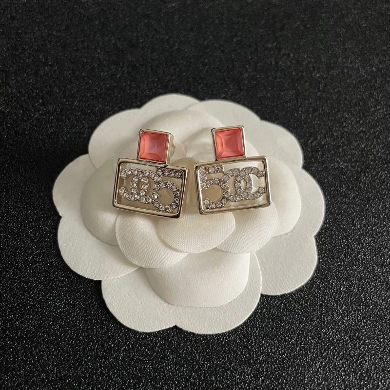 Trendsetting Chanel Earrings 230057