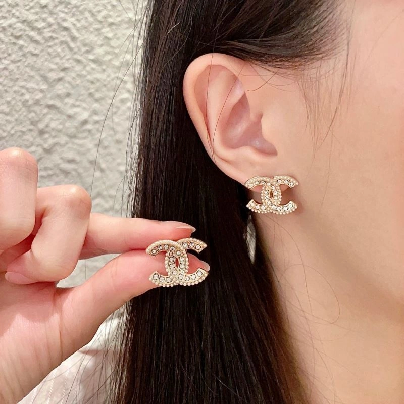 Chanel Earrings Efficient 230053