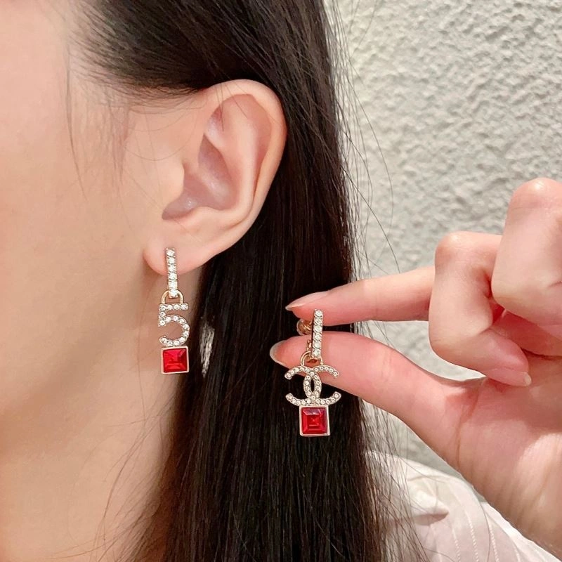 OnTrend Chanel Earrings 230037
