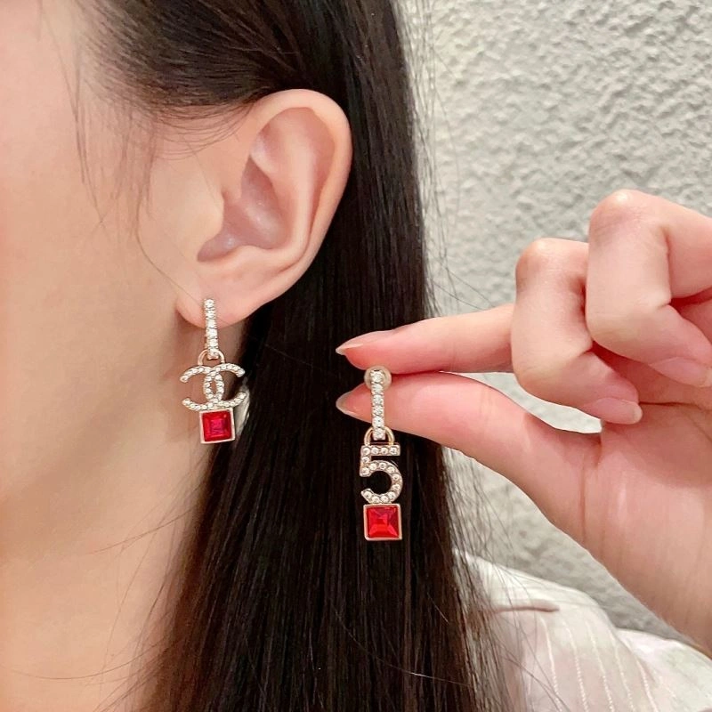 OnTrend Chanel Earrings 230037