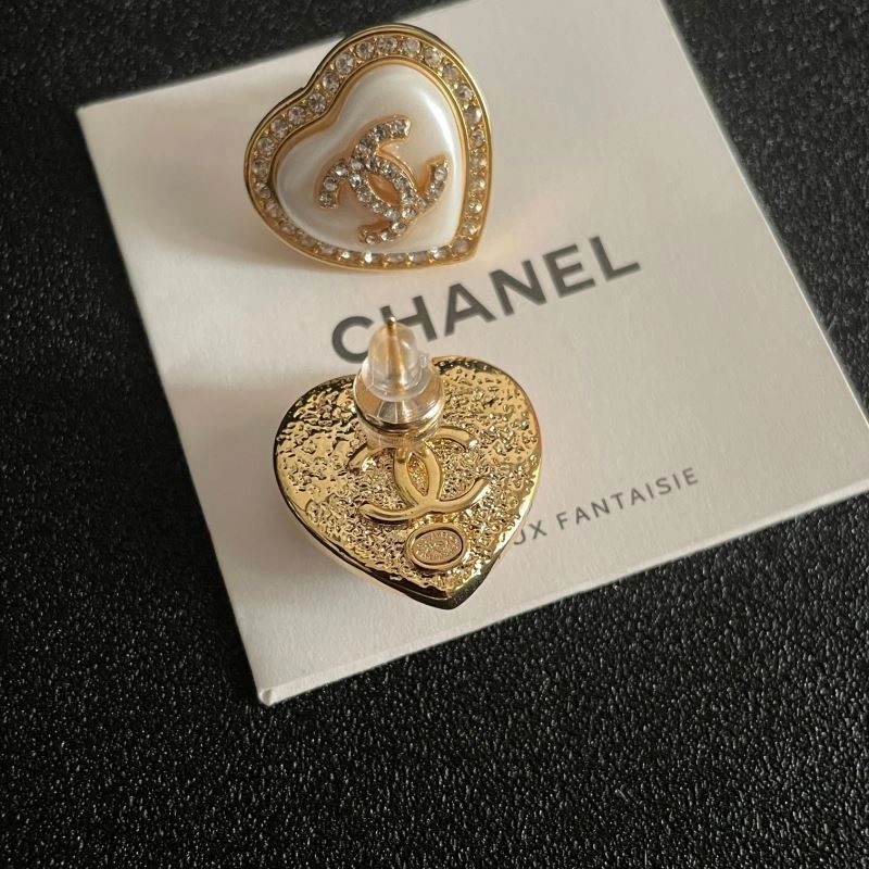 Refined Chanel Earrings 230076