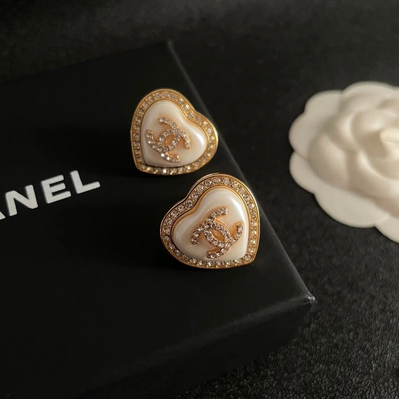 Refined Chanel Earrings 230076