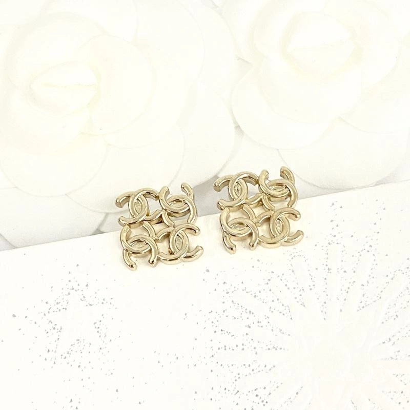 Popular Chanel Earrings 230055