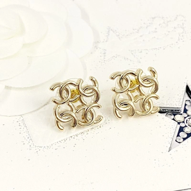 Popular Chanel Earrings 230055