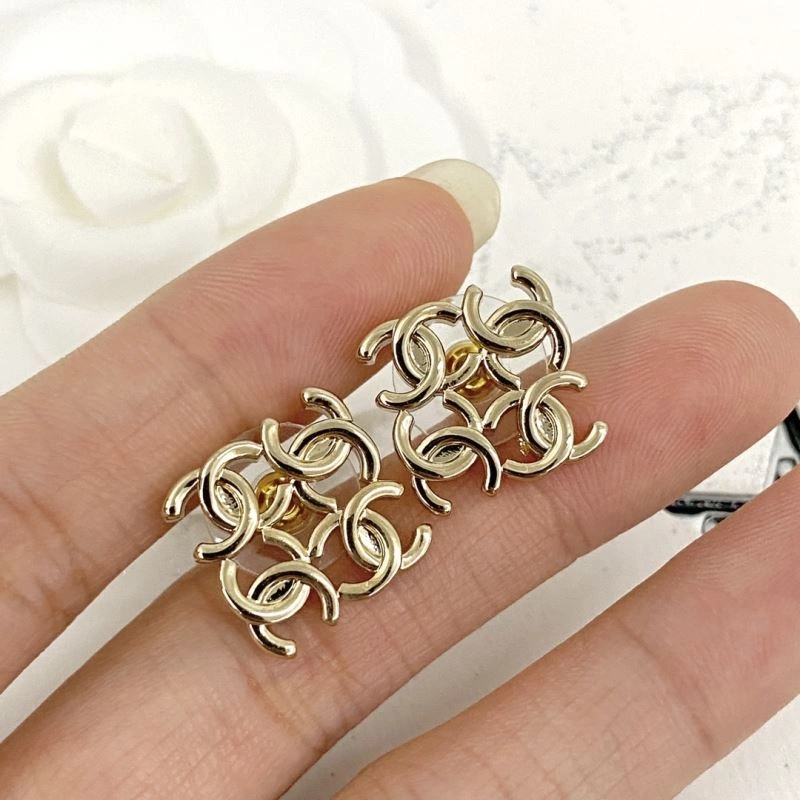 Popular Chanel Earrings 230055