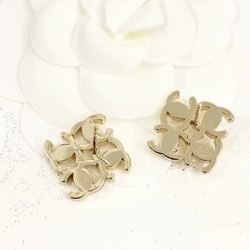 Popular Chanel Earrings 230055