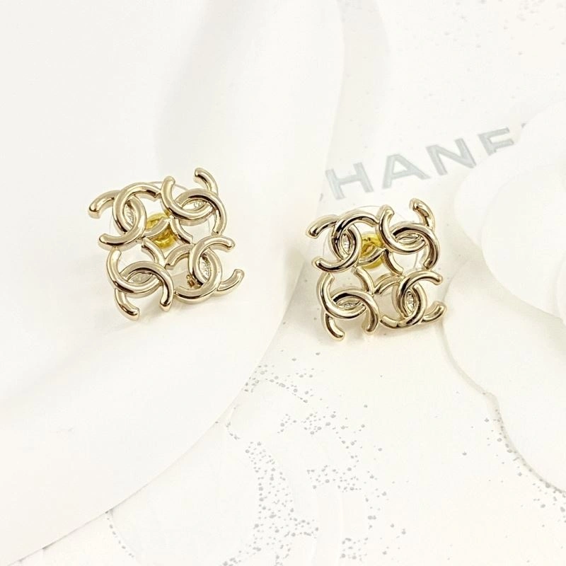 Popular Chanel Earrings 230055