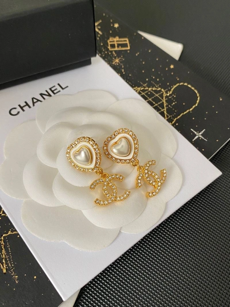 Chanel Earrings MoistureWicking 230024