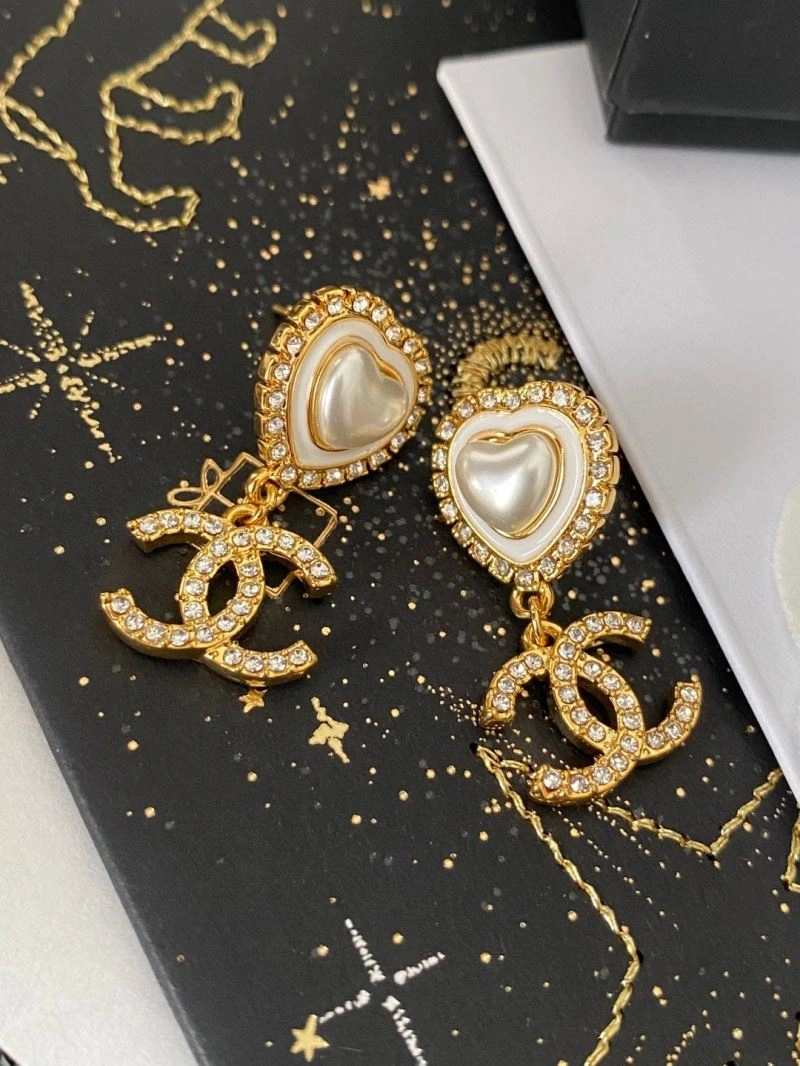 Chanel Earrings MoistureWicking 230024