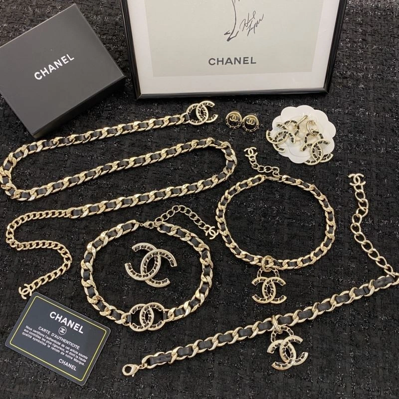 Flexible Chanel Earrings 230016