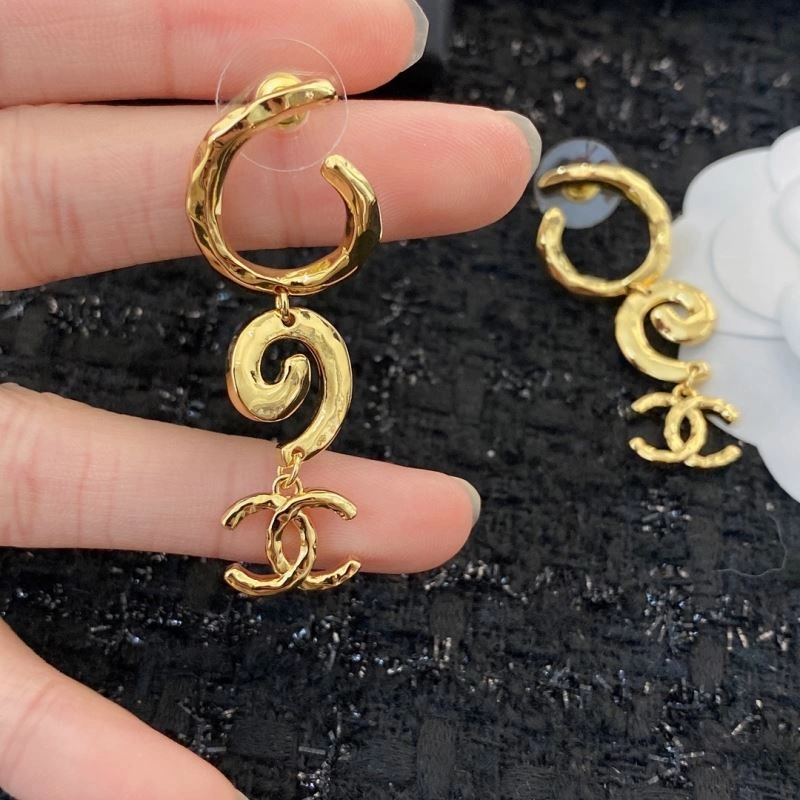Popular Chanel Earrings 230046