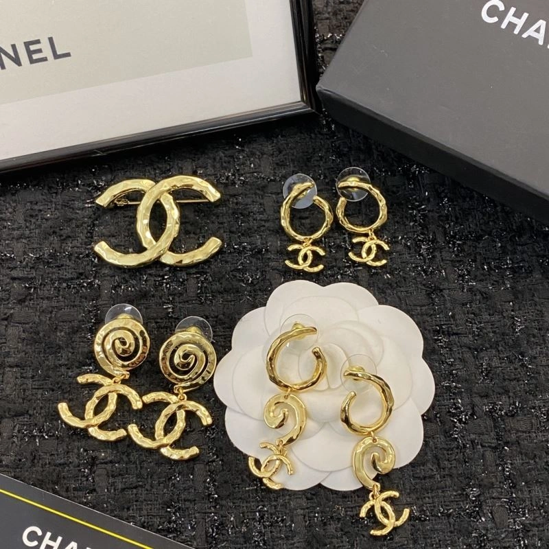 Popular Chanel Earrings 230046