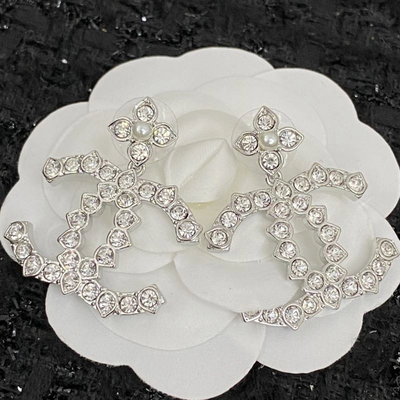 Sustainable Chanel Earrings 230059