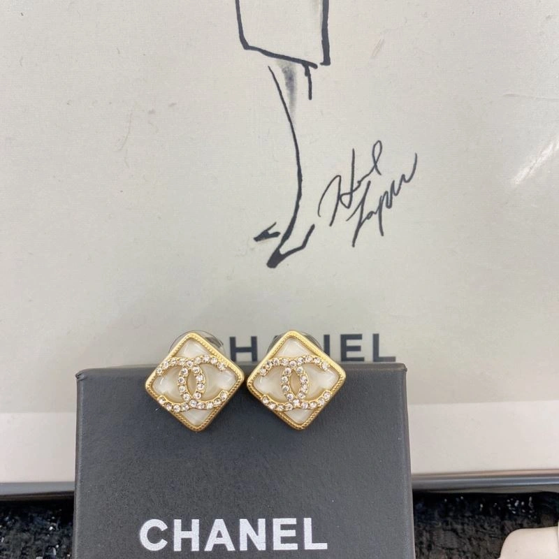 Chanel Earrings GoAnywhere 230084