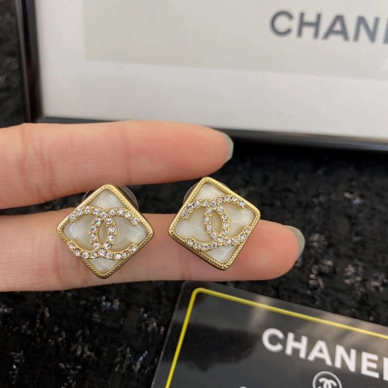 Chanel Earrings GoAnywhere 230084