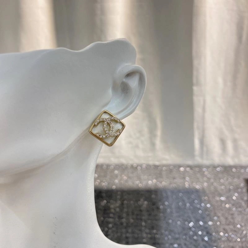 Chanel Earrings GoAnywhere 230084