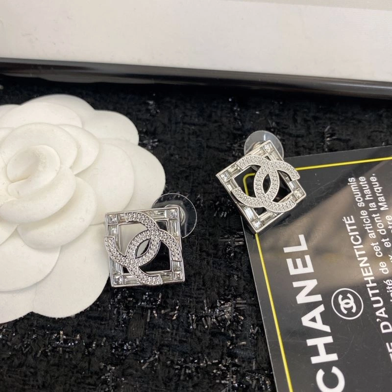 Chanel Earrings Reliable 230003