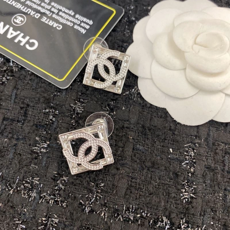 Chanel Earrings Reliable 230003