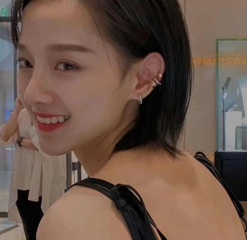 Chanel Earrings Fashionable 230017