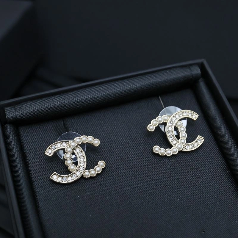 Compact Chanel Earrings 229978