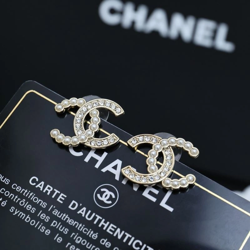Compact Chanel Earrings 229978