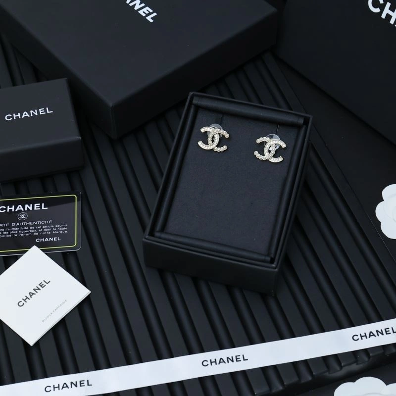 Compact Chanel Earrings 229978