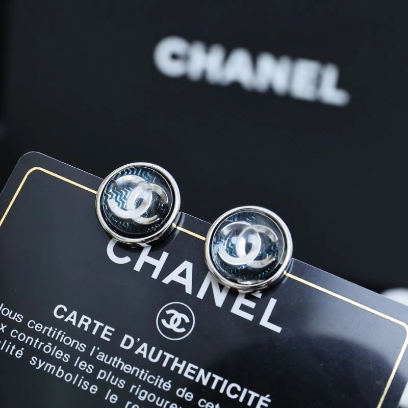 Lightweight Chanel Earrings 229967