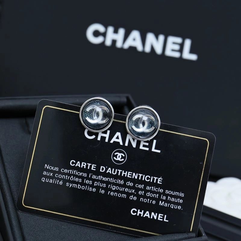 Lightweight Chanel Earrings 229967