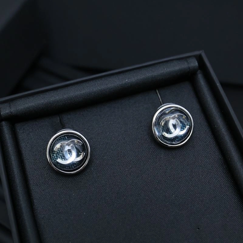 Lightweight Chanel Earrings 229967