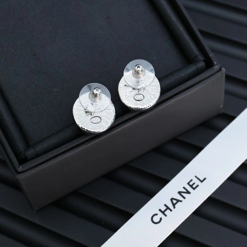 Lightweight Chanel Earrings 229967