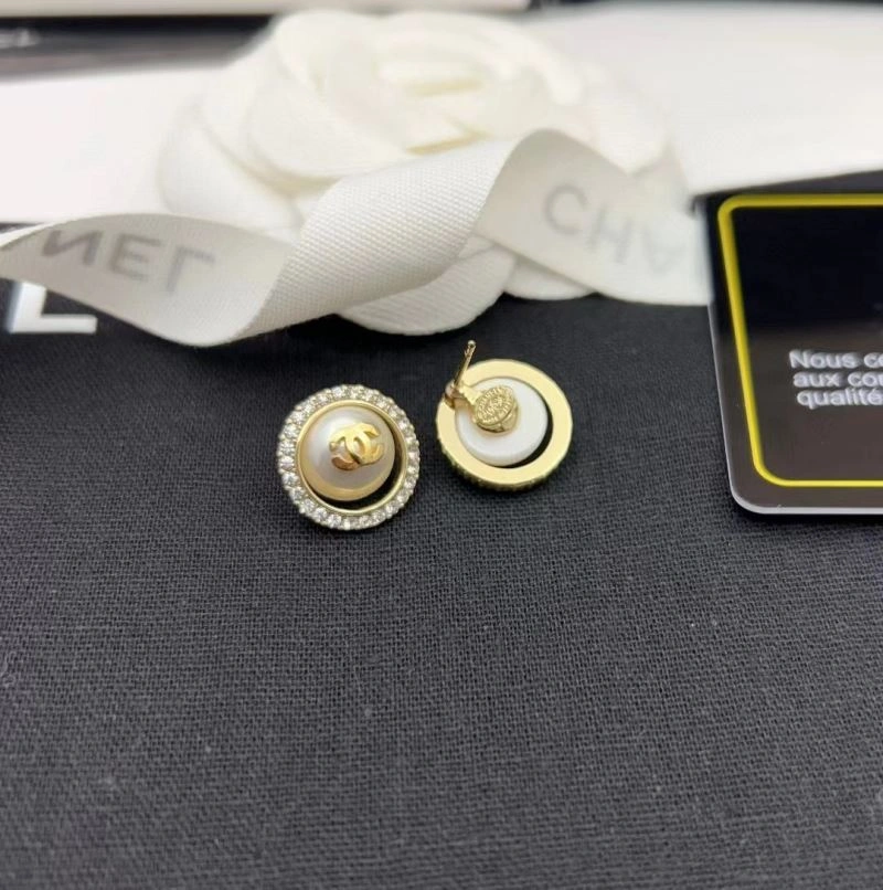 Chanel Earrings MoistureWicking 230033