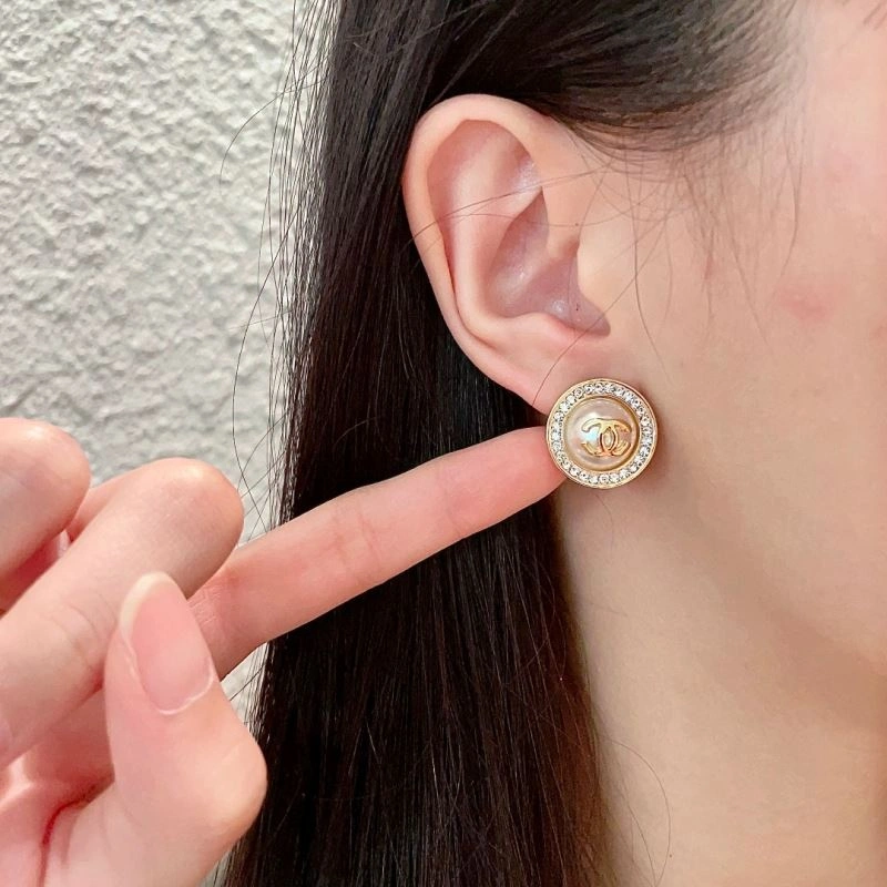 Effortless Chanel Earrings 229996