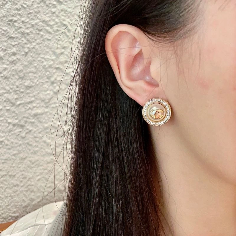 Effortless Chanel Earrings 229996