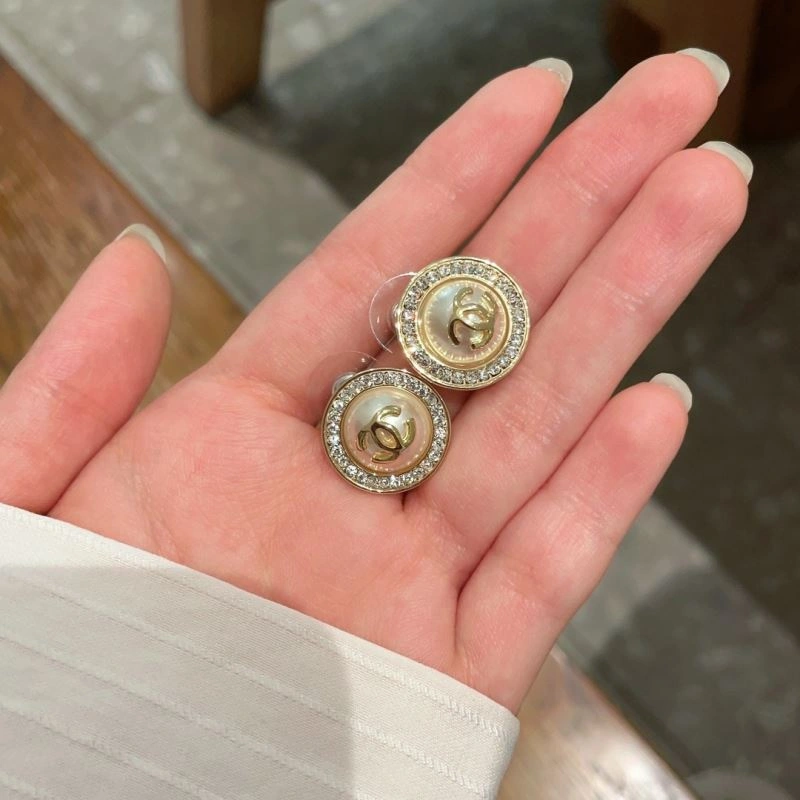 Effortless Chanel Earrings 229996