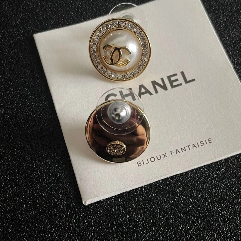 Effortless Chanel Earrings 229996