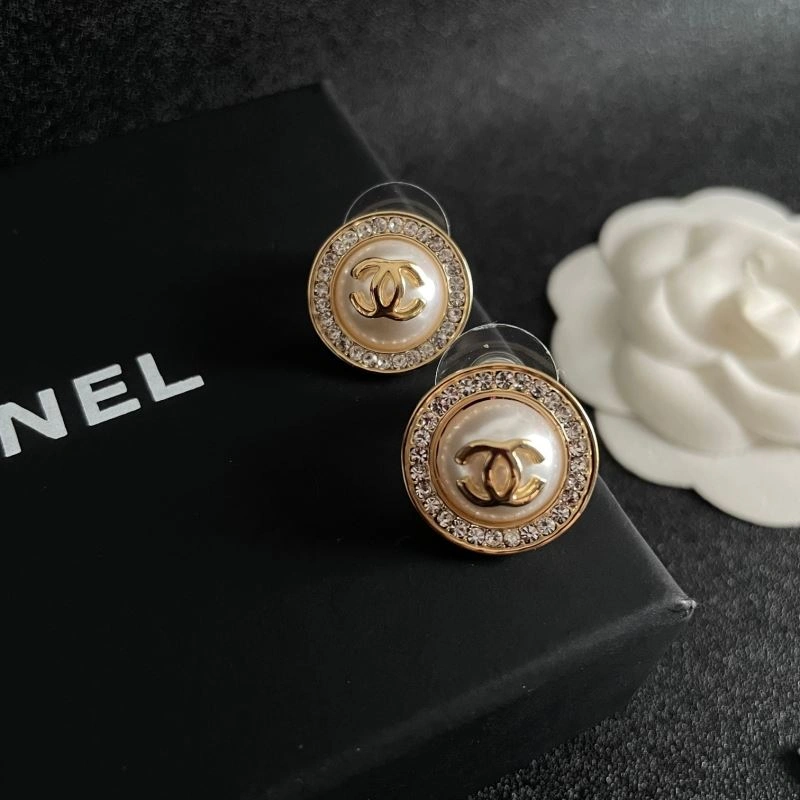 Effortless Chanel Earrings 229996