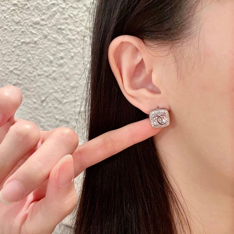 Chanel Earrings Unisex 230092