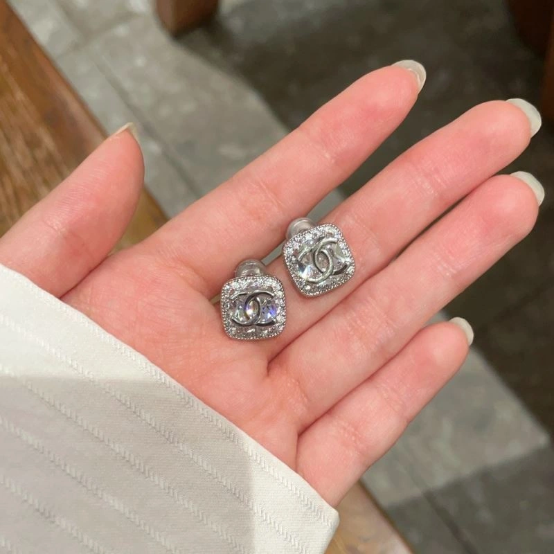 Chanel Earrings Unisex 230092