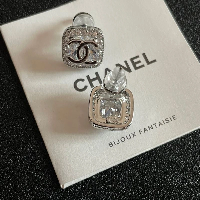 Chanel Earrings Unisex 230092