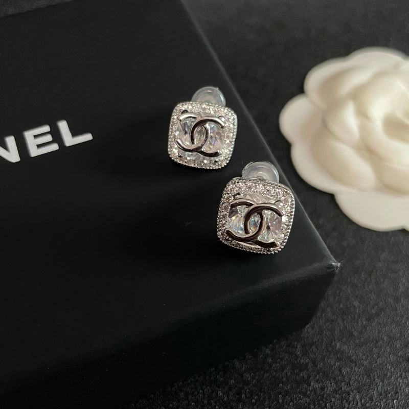 Chanel Earrings Unisex 230092