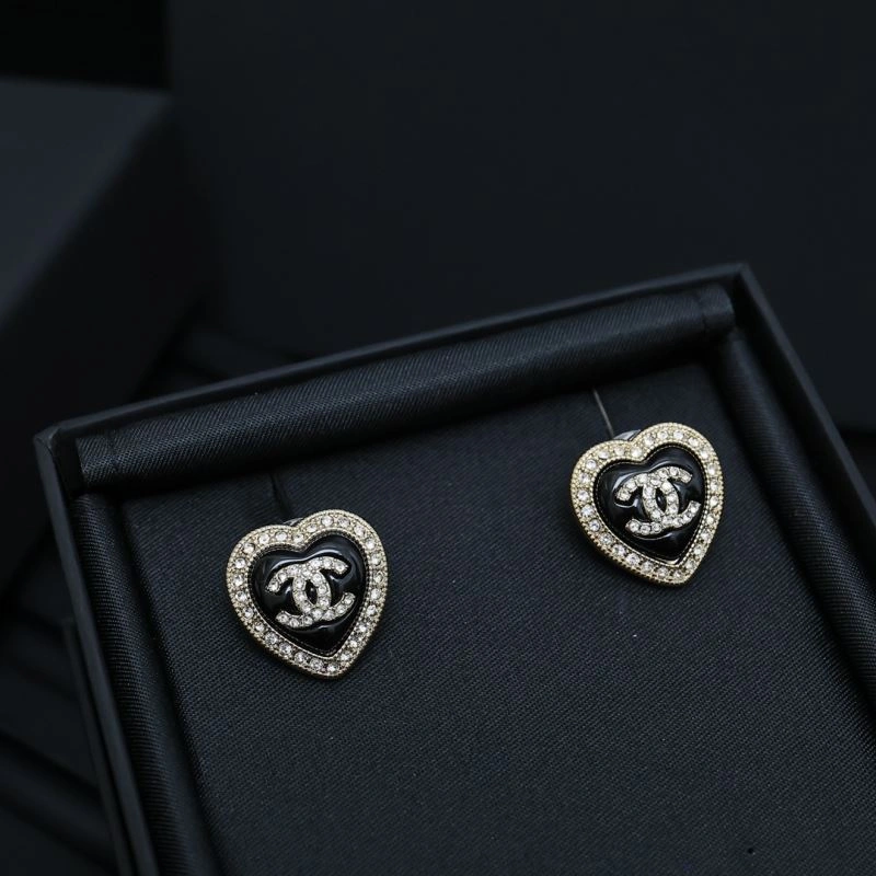 Chanel Earrings Trendsetting 229941