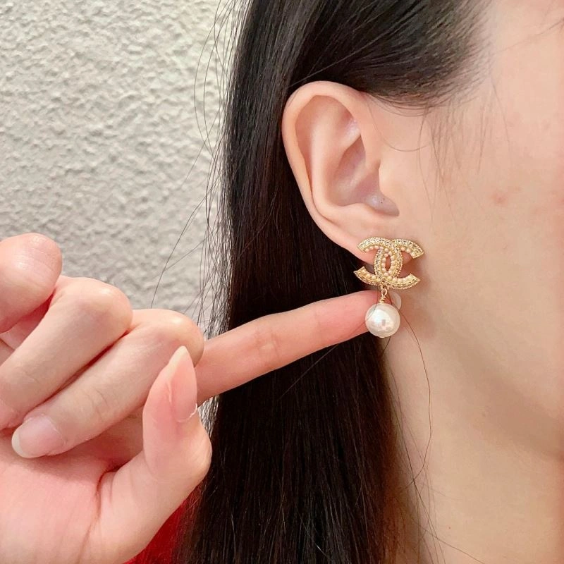 Chanel Earrings SmoothTexture 229912