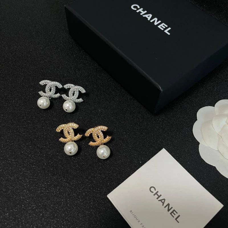 Chanel Earrings SmoothTexture 229912